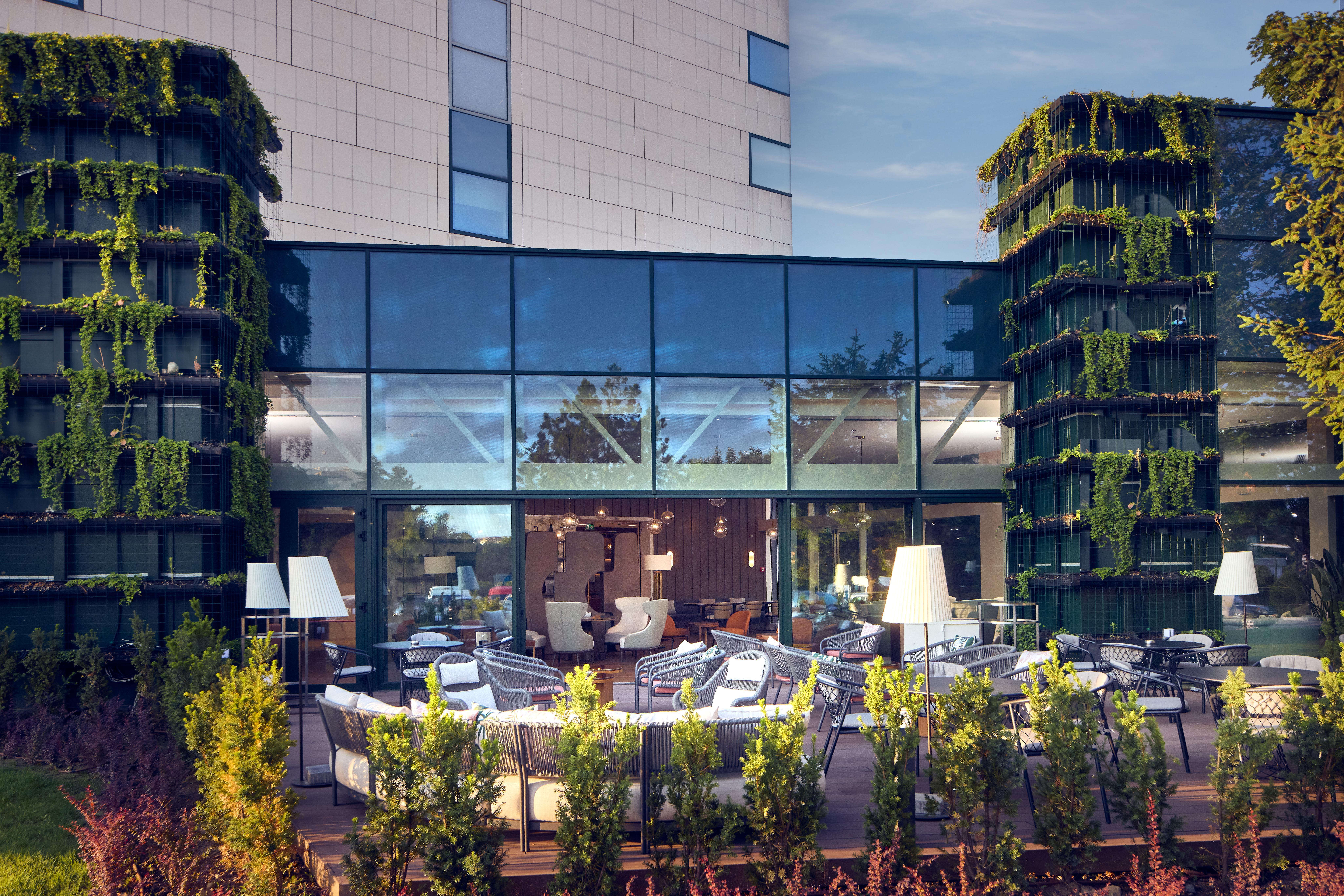 Hilton Sofia Hotel Exterior foto